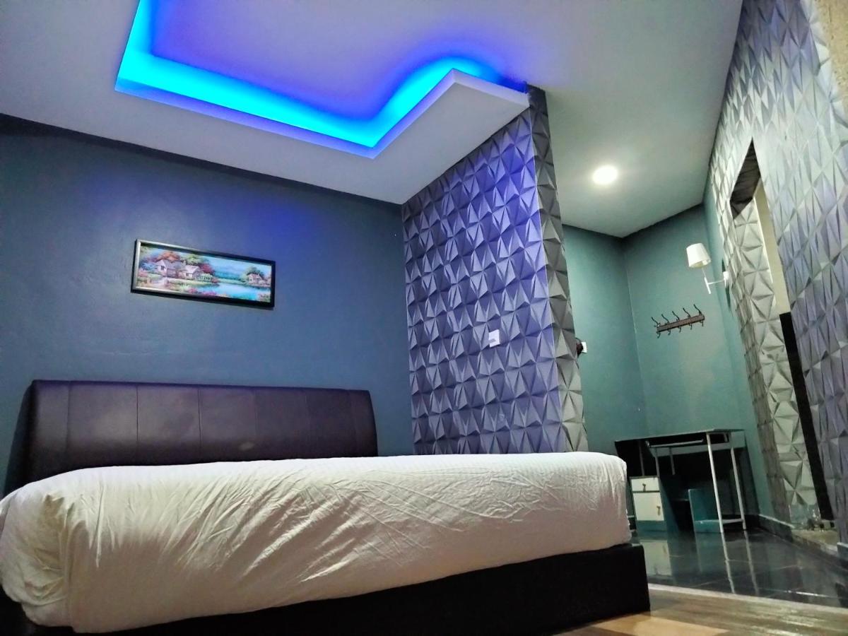 Pine Hotel Batu Gajah Kültér fotó