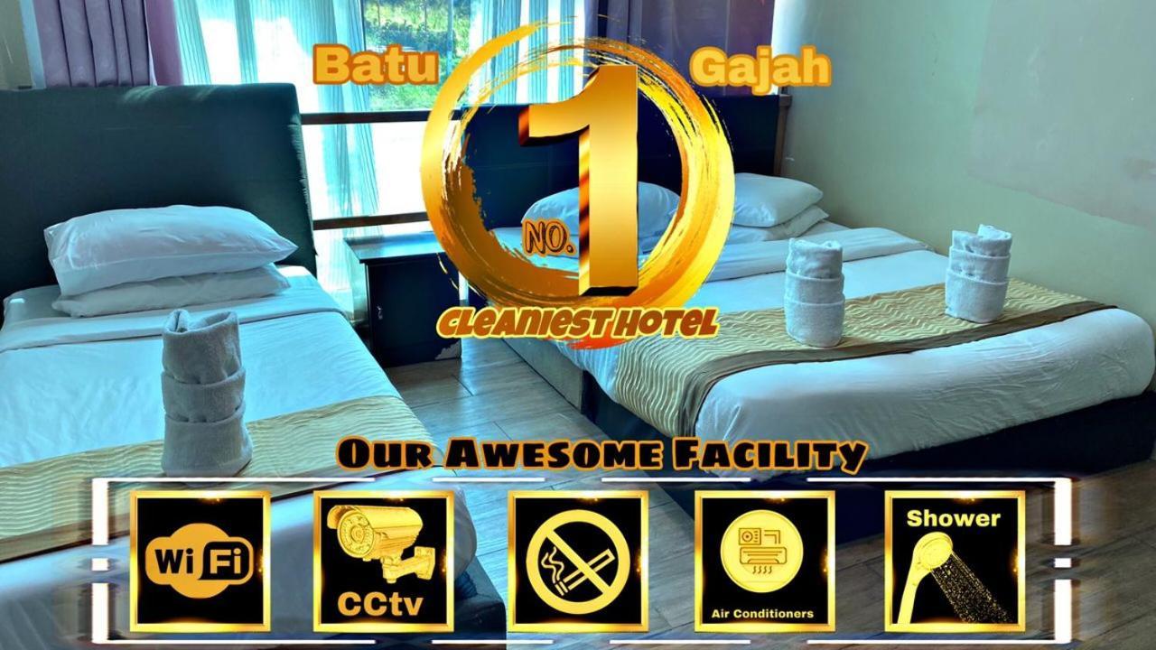 Pine Hotel Batu Gajah Kültér fotó