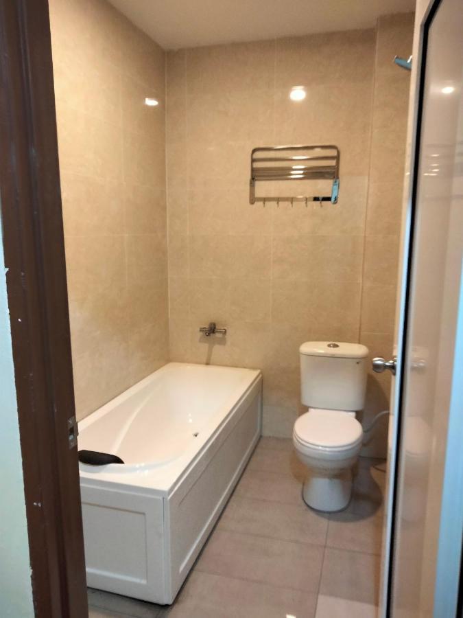Pine Hotel Batu Gajah Kültér fotó